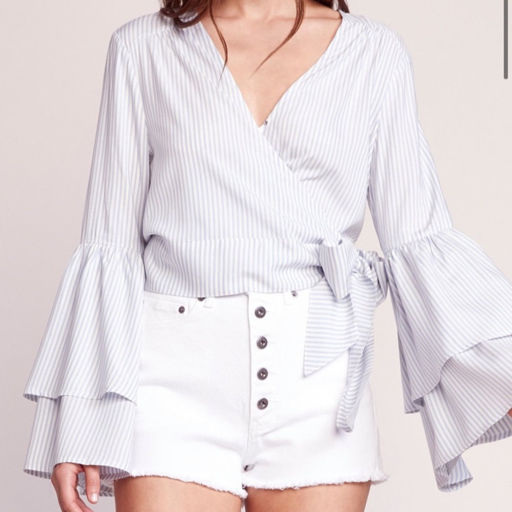 NWT JACK by BB Dakota Making Waves Bell Sleeve Top